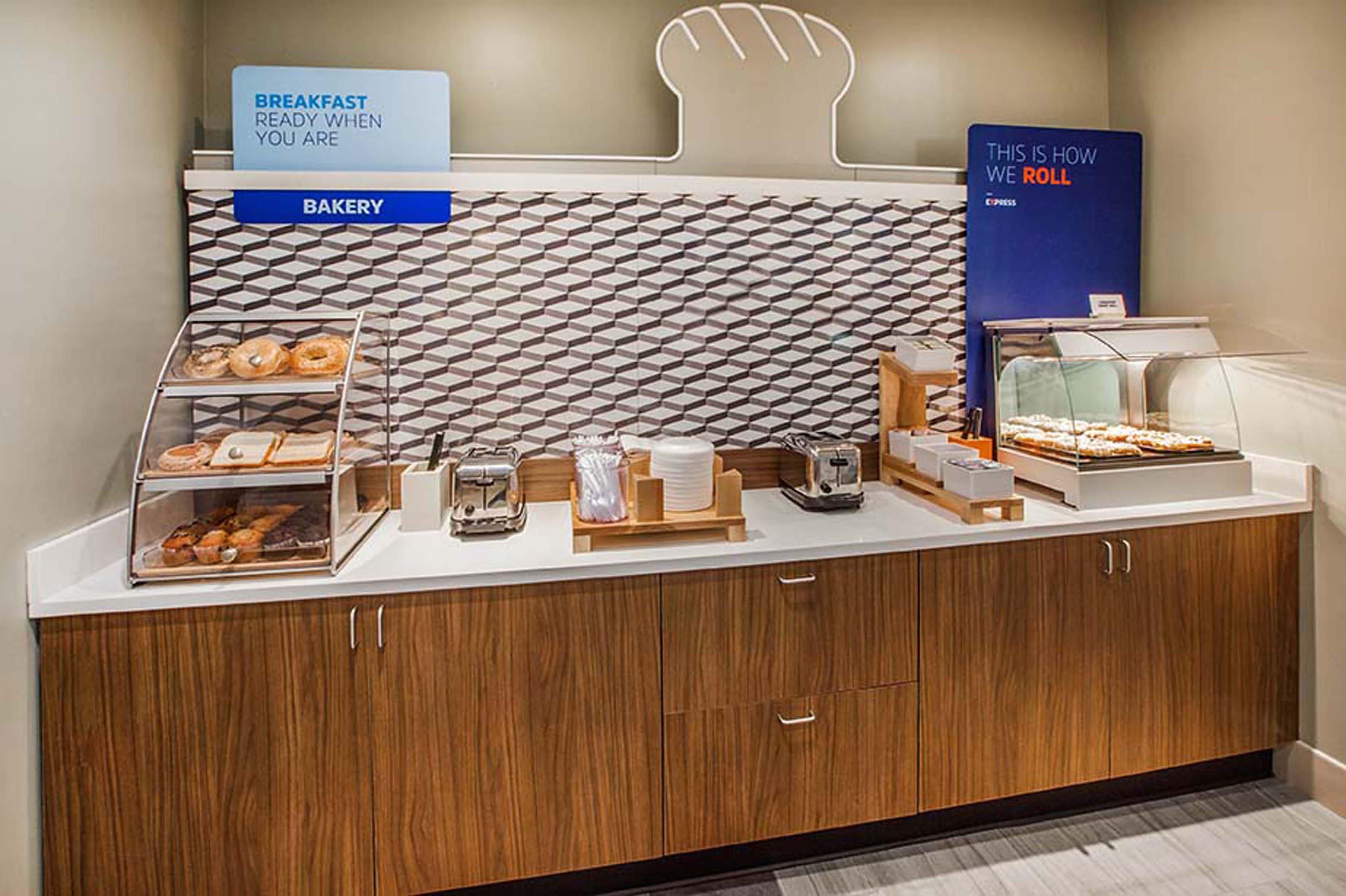 Holiday Inn Express Morgantown By Ihg Ngoại thất bức ảnh